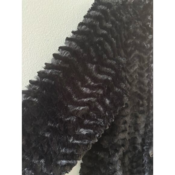 Patagonia Girls Pelage Faux Fur Jacket Size XL 14 Black Winter Button Front - Picture 2 of 6